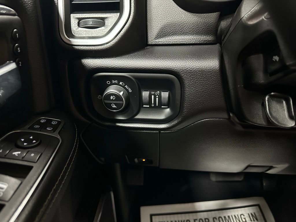 Used 2024 RAM 3500 Laramie image 17