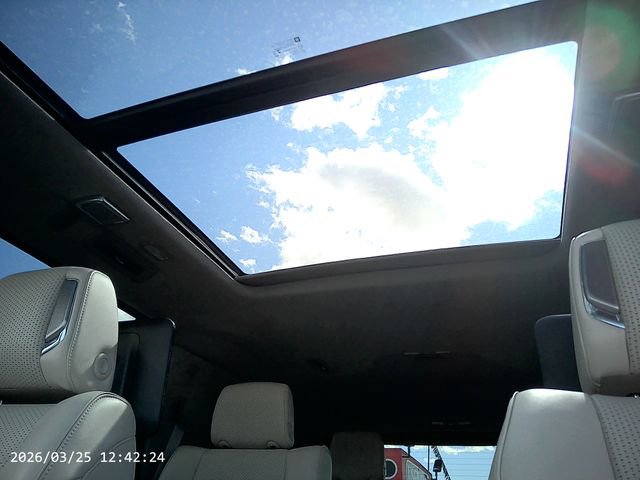Used 2022 Cadillac Escalade Luxury w/ LPO, Floor Liner Package image 18