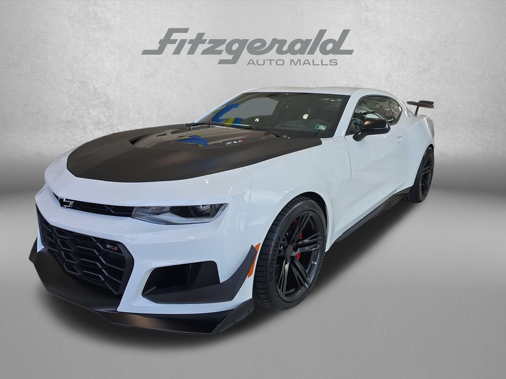 Used 2020 Chevrolet Camaro ZL1 RWD image 3