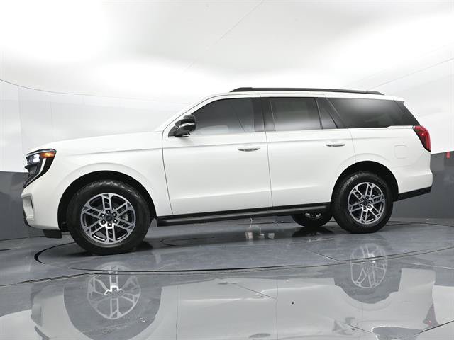 Certified 2026 Ford Expedition Active AWD/4WD image 30