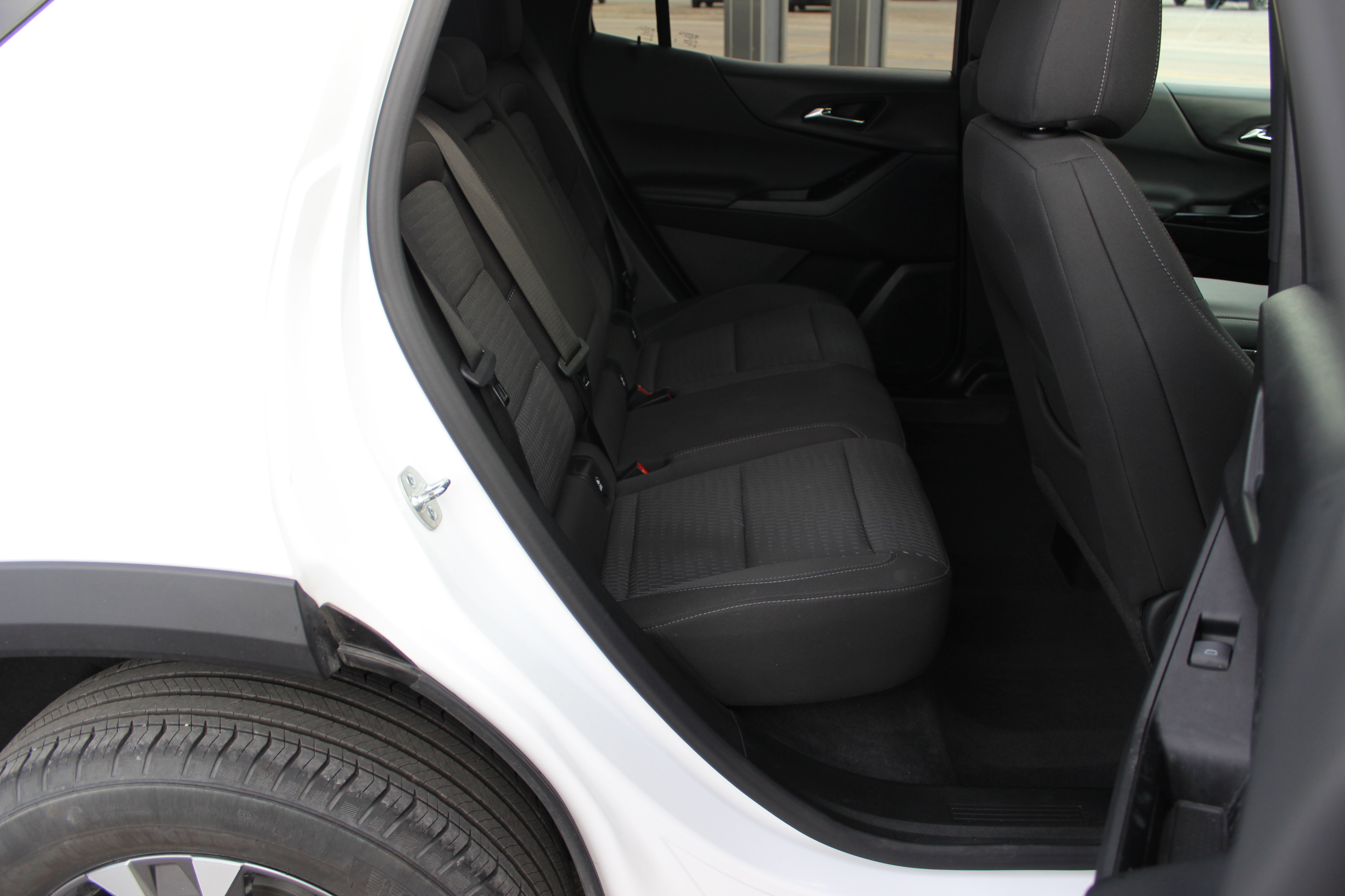 Used 2025 Chevrolet Equinox LT image 14