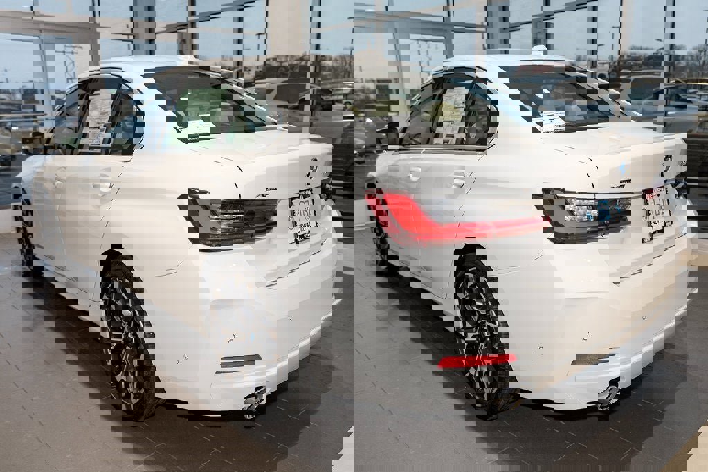New 2026 BMW 330i xDrive Sedan w/ Convenience Package image 4