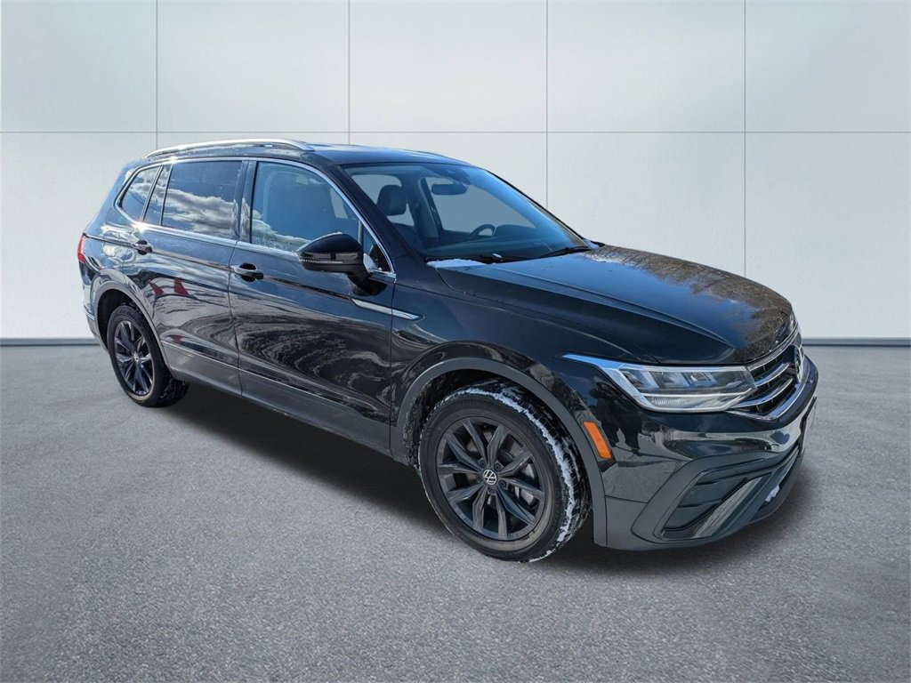 Used 2024 Volkswagen Tiguan SE