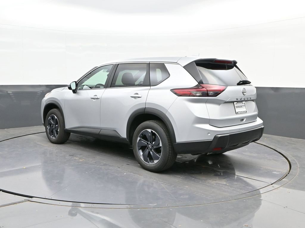 Used 2025 Nissan Rogue SV image 5