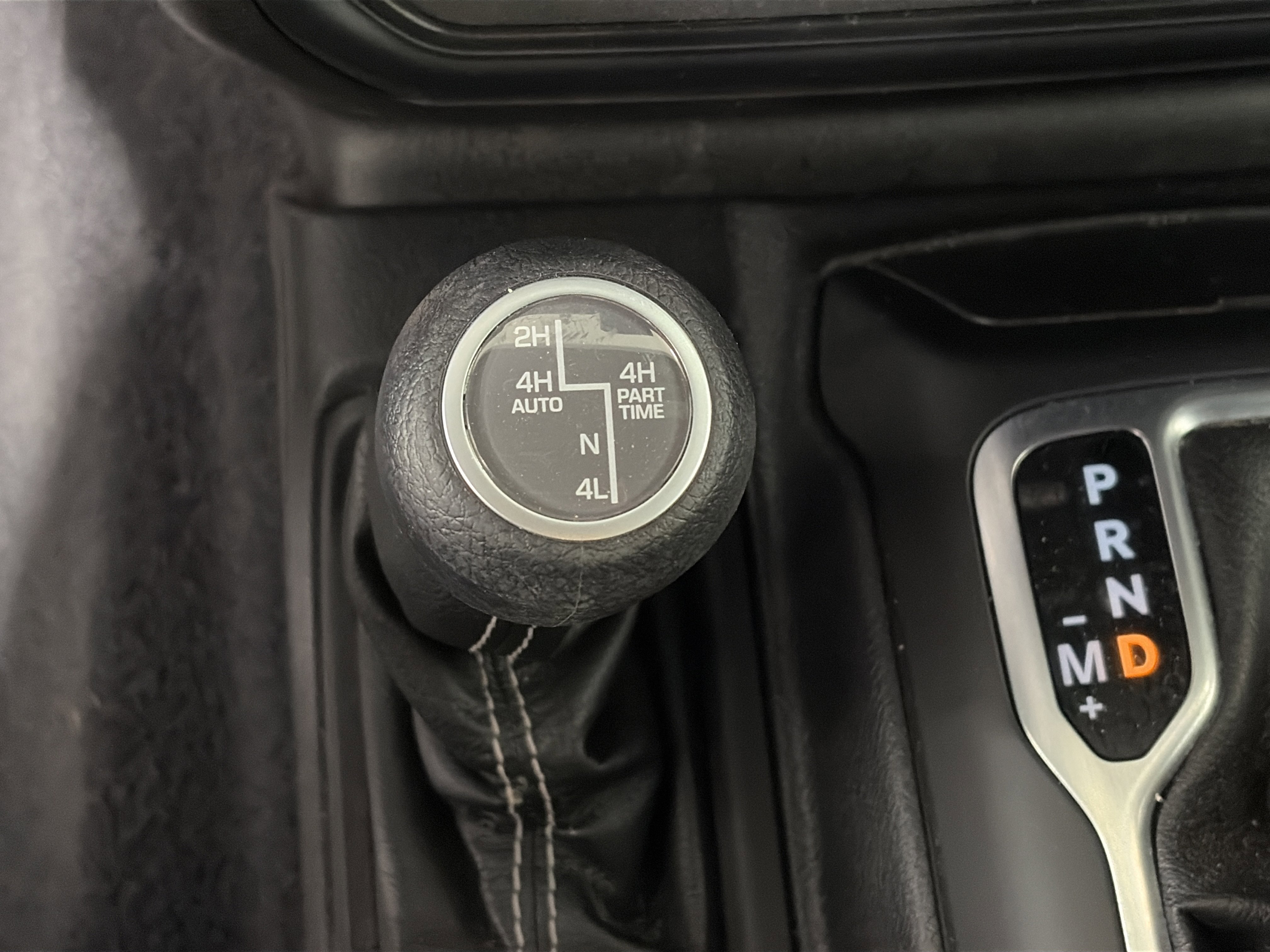 Used 2019 Jeep Wrangler Unlimited Sahara image 27