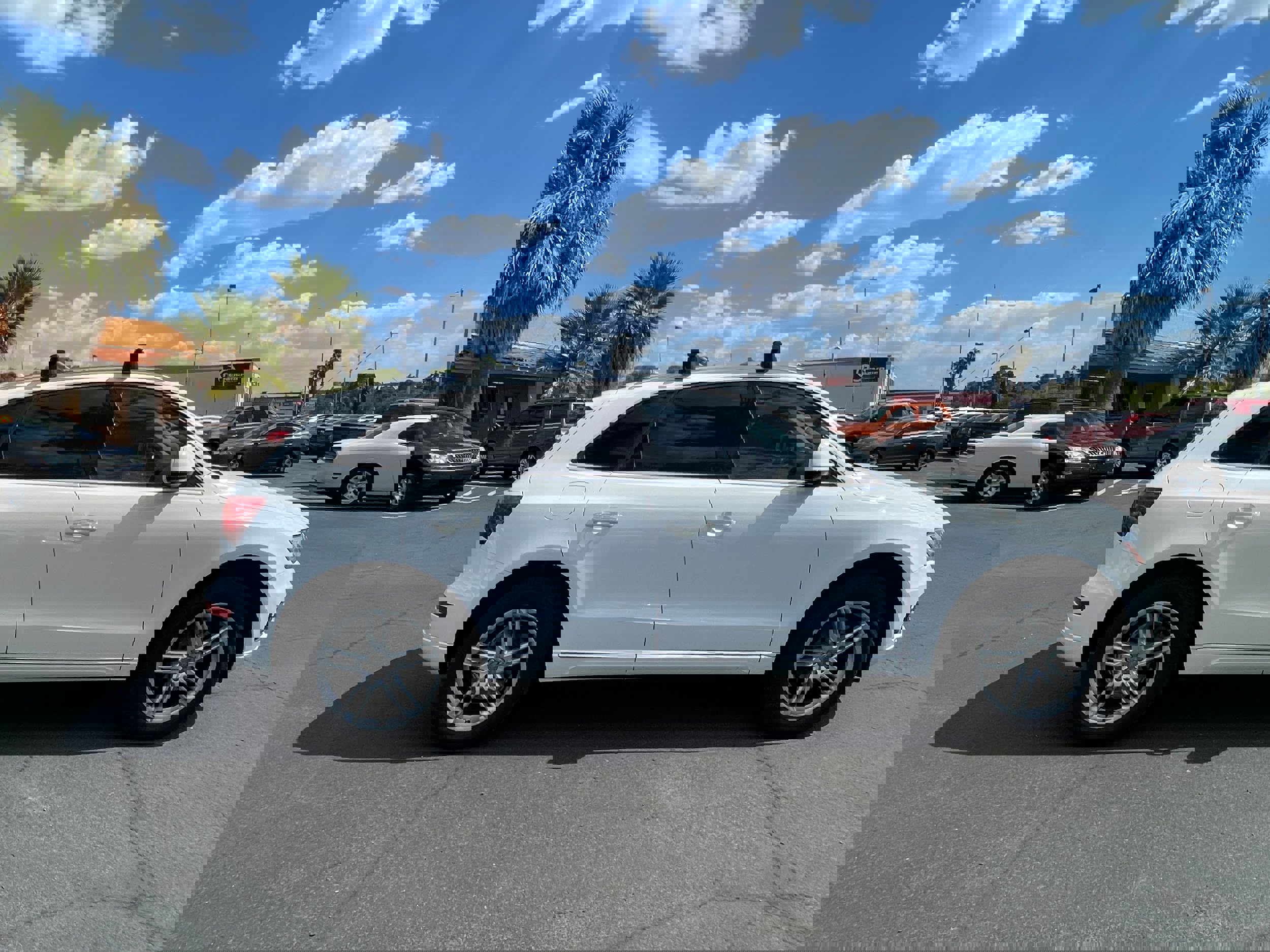 Used 2016 Audi Q5 2.0T Premium Plus w/ Technology Package image 6