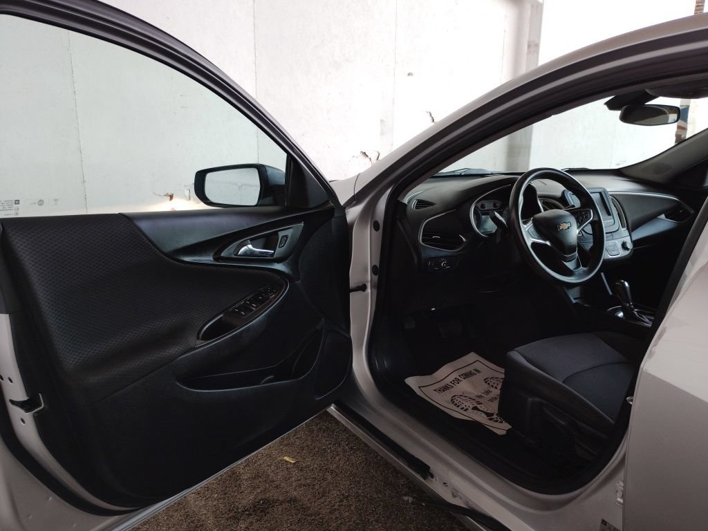 Used 2017 Chevrolet Malibu LS FWD image 18
