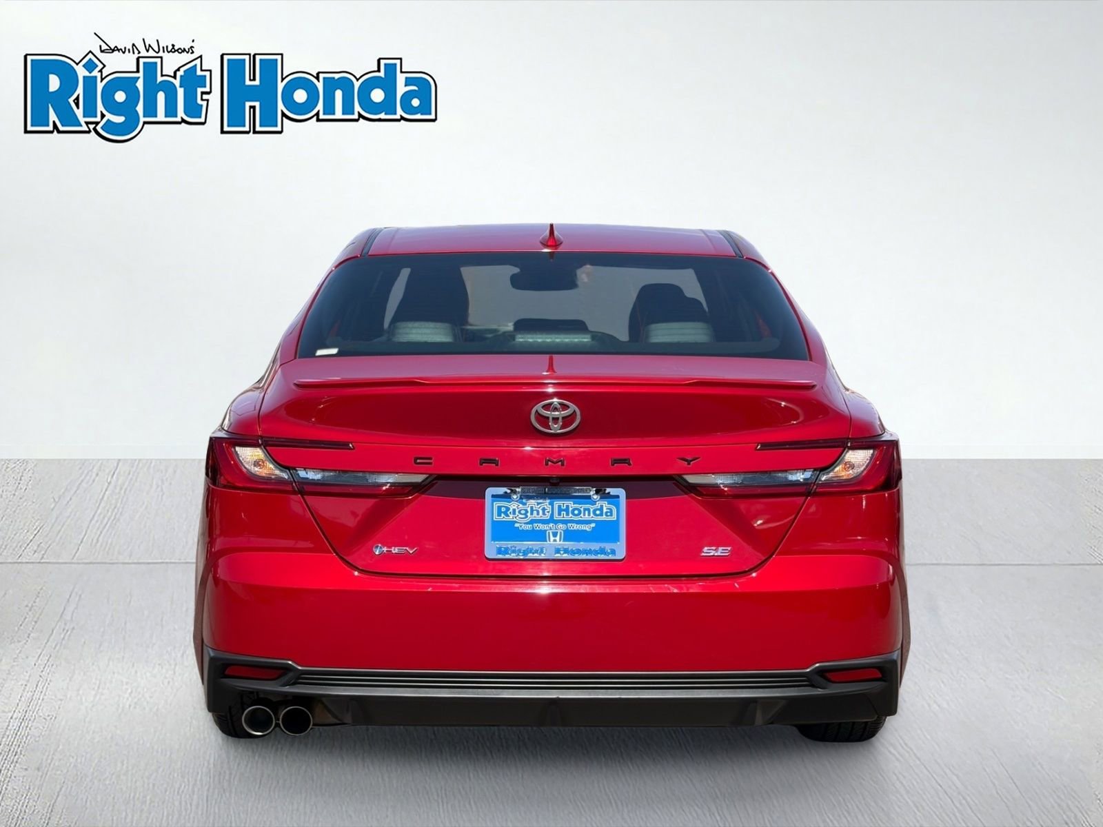 Used 2025 Toyota Camry SE w/ Multimedia Upgrade Package FWD image 5