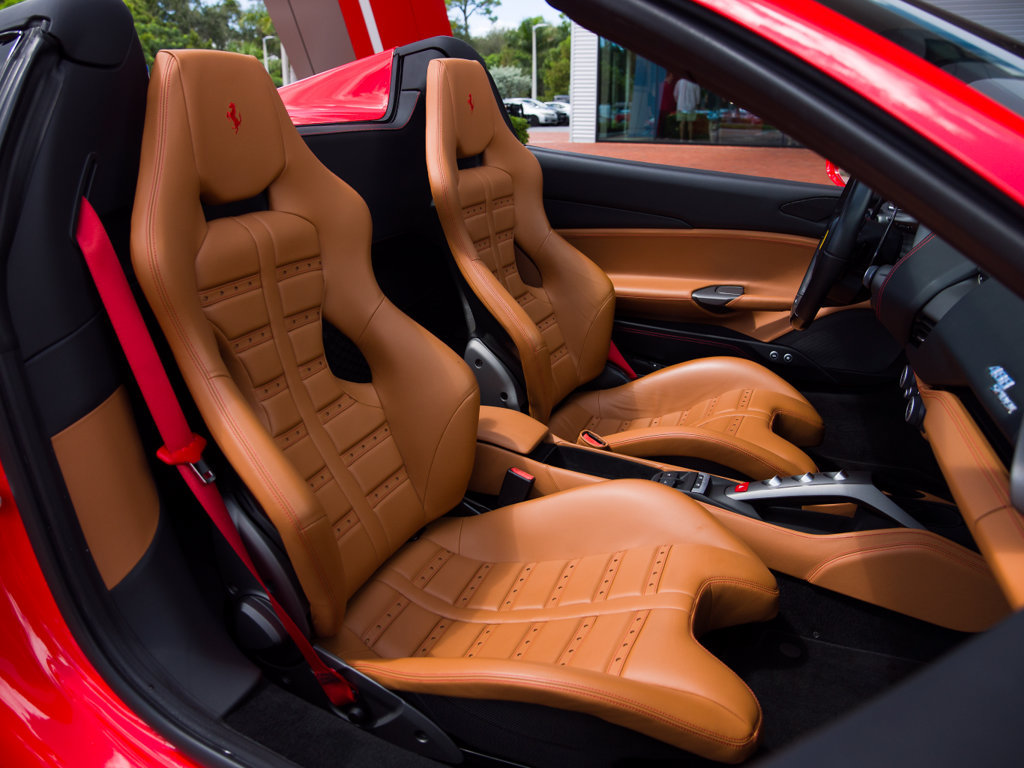 Used 2019 Ferrari 488 Spider RWD image 23