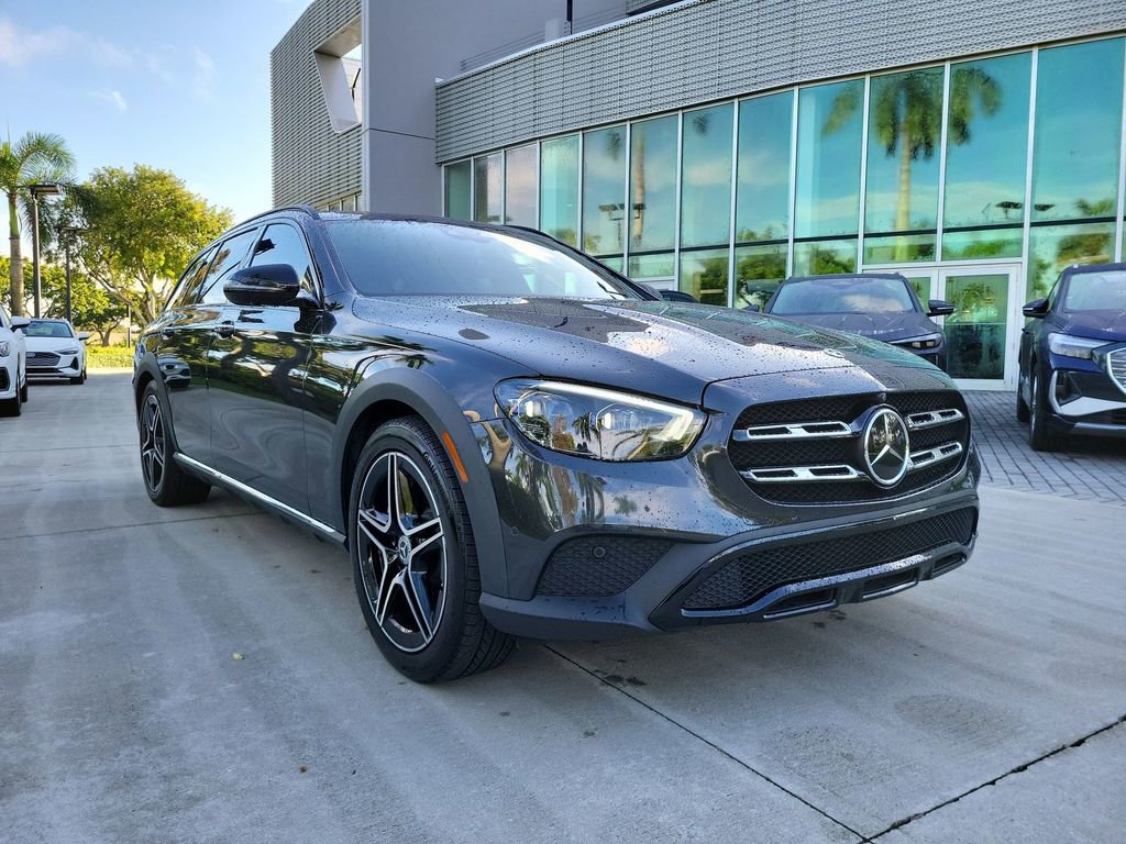 Used 2021 Mercedes-Benz E 450 4MATIC All-Terrain Wagon image 2