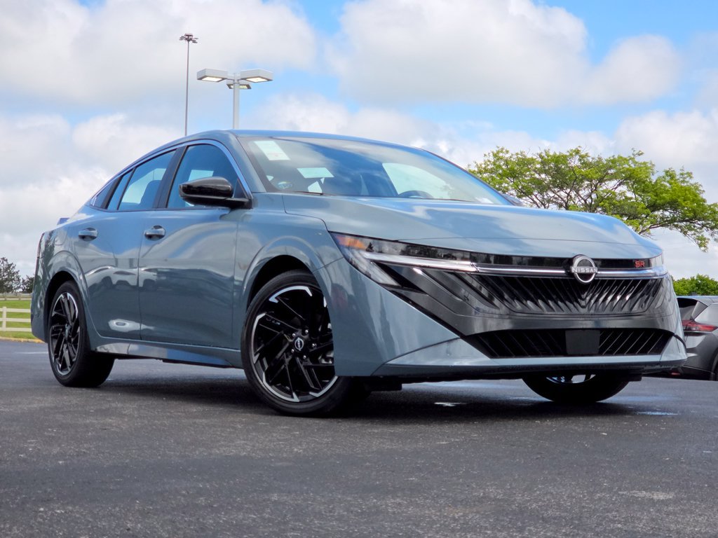 New 2026 Nissan Sentra SR w/ Floor Mat Package