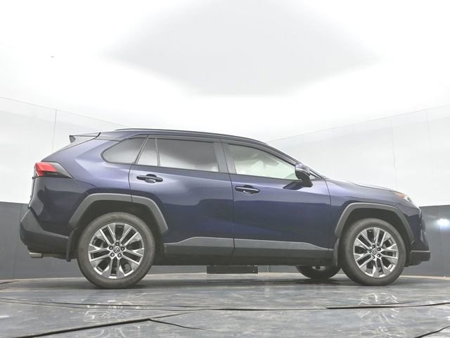Used 2019 Toyota RAV4 XLE Premium FWD image 34