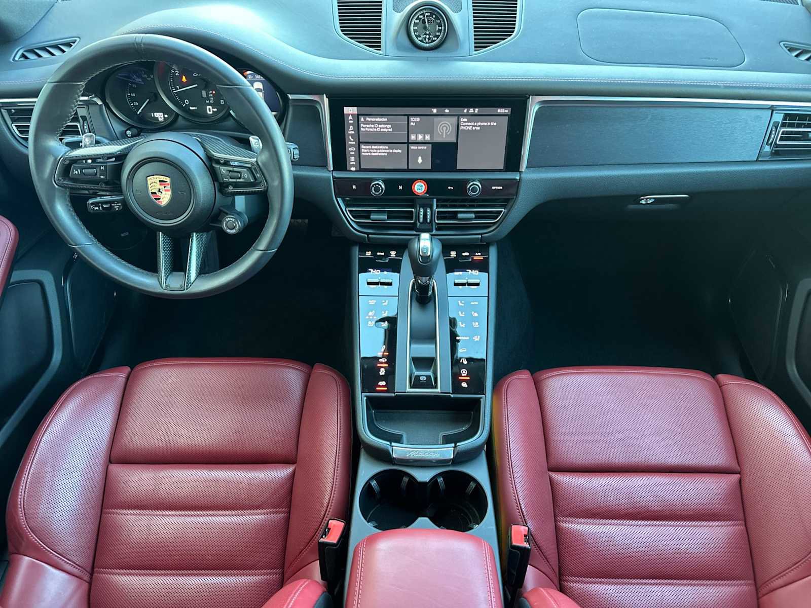 Certified 2025 Porsche Macan GTS image 6