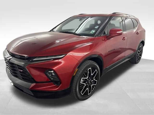 Used 2023 Chevrolet Blazer RS w/ Enhanced Convenience Package FWD image 3