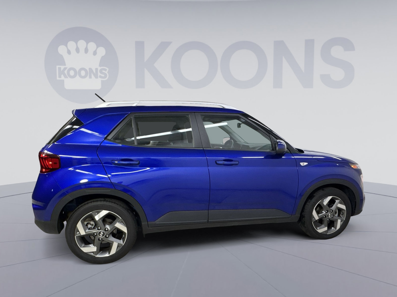 Used 2025 Hyundai Venue SEL FWD image 21