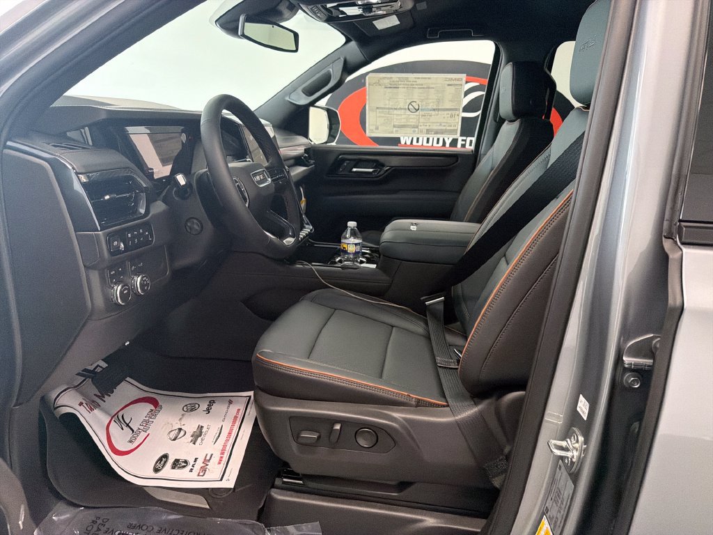 New 2026 GMC Yukon XL AT4 w/ LPO, Floor Liner Package AWD/4WD image 11