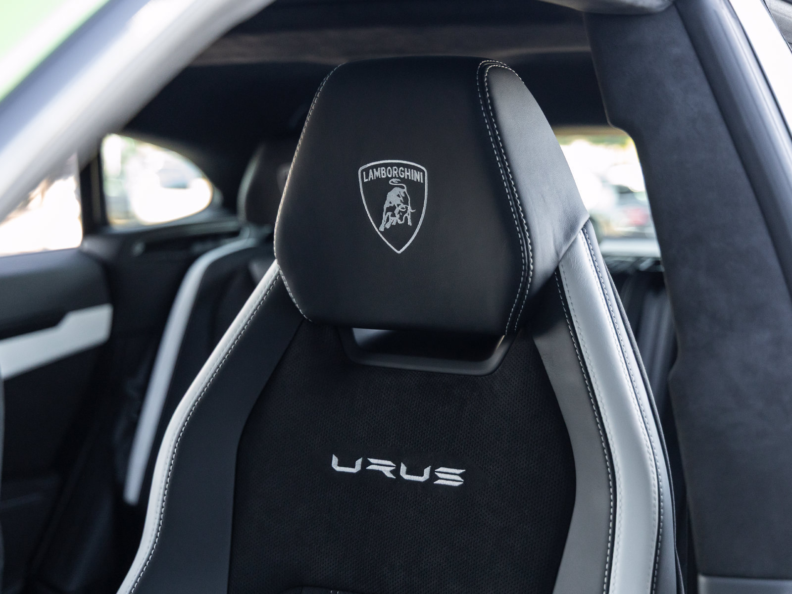 Used 2024 Lamborghini Urus S AWD/4WD image 25