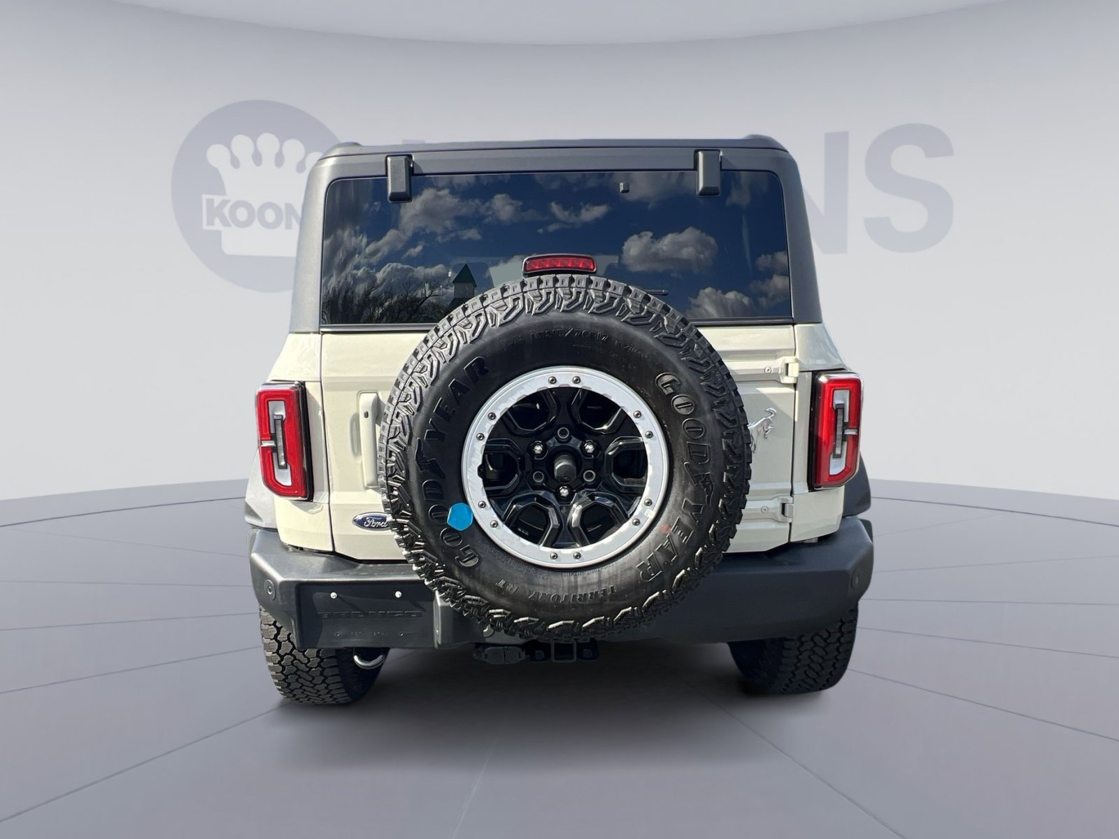 New 2025 Ford Bronco Outer Banks w/ Sasquatch Package image 4