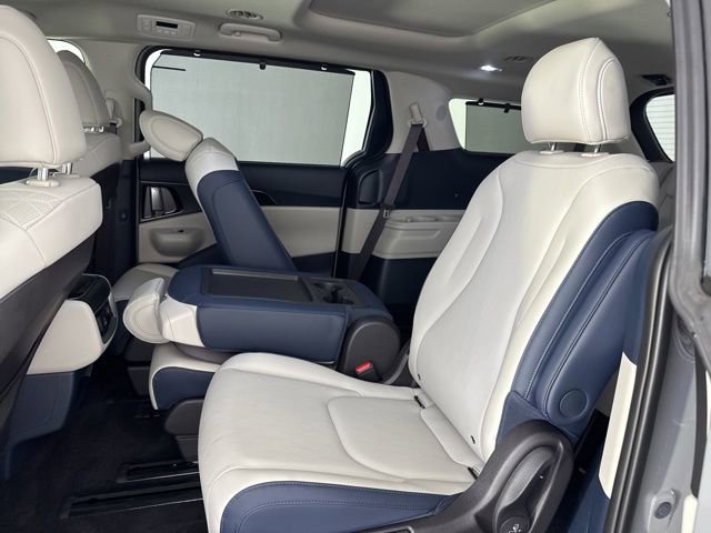 Certified 2026 Kia Carnival SX w/ SX Dark Edition Package FWD image 28