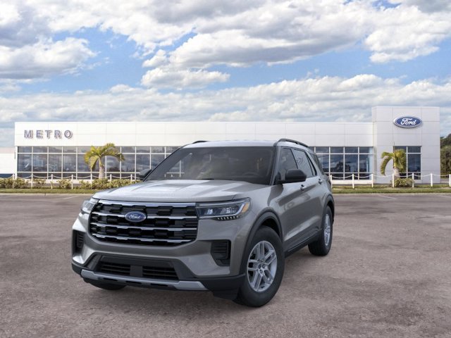 New 2026 Ford Explorer Active RWD image 2