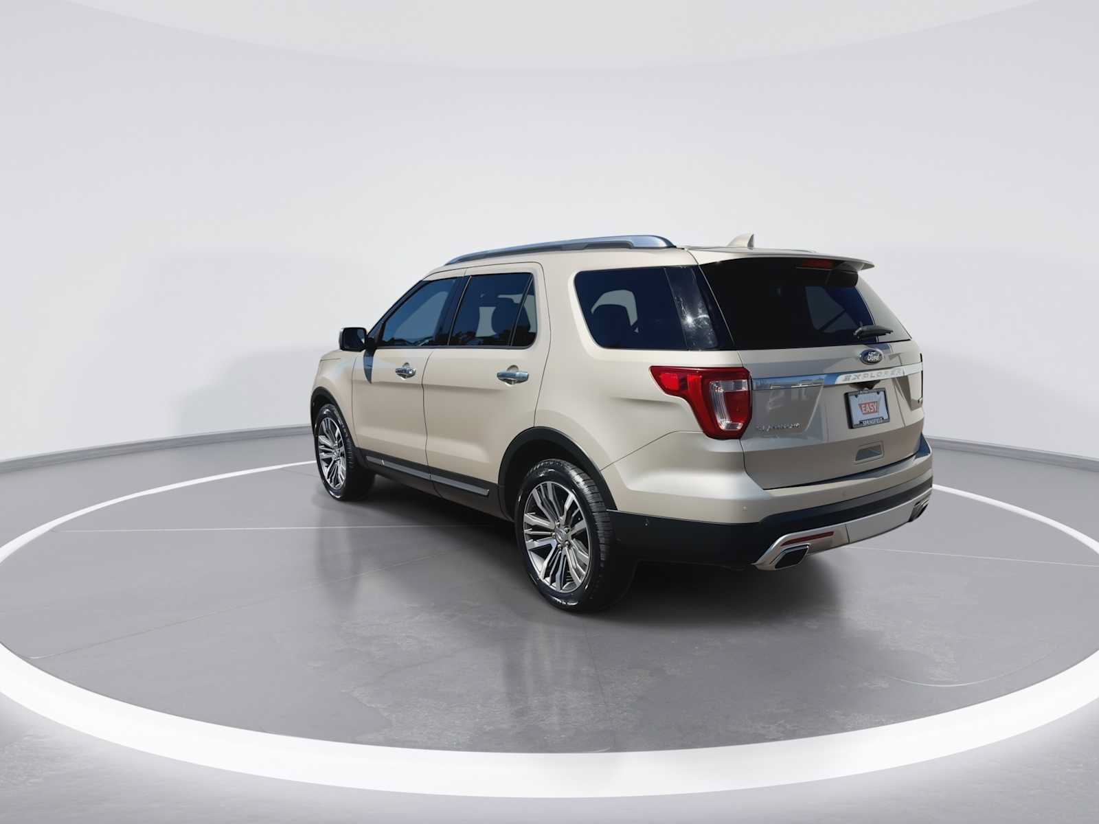 Used 2017 Ford Explorer Platinum AWD/4WD image 6