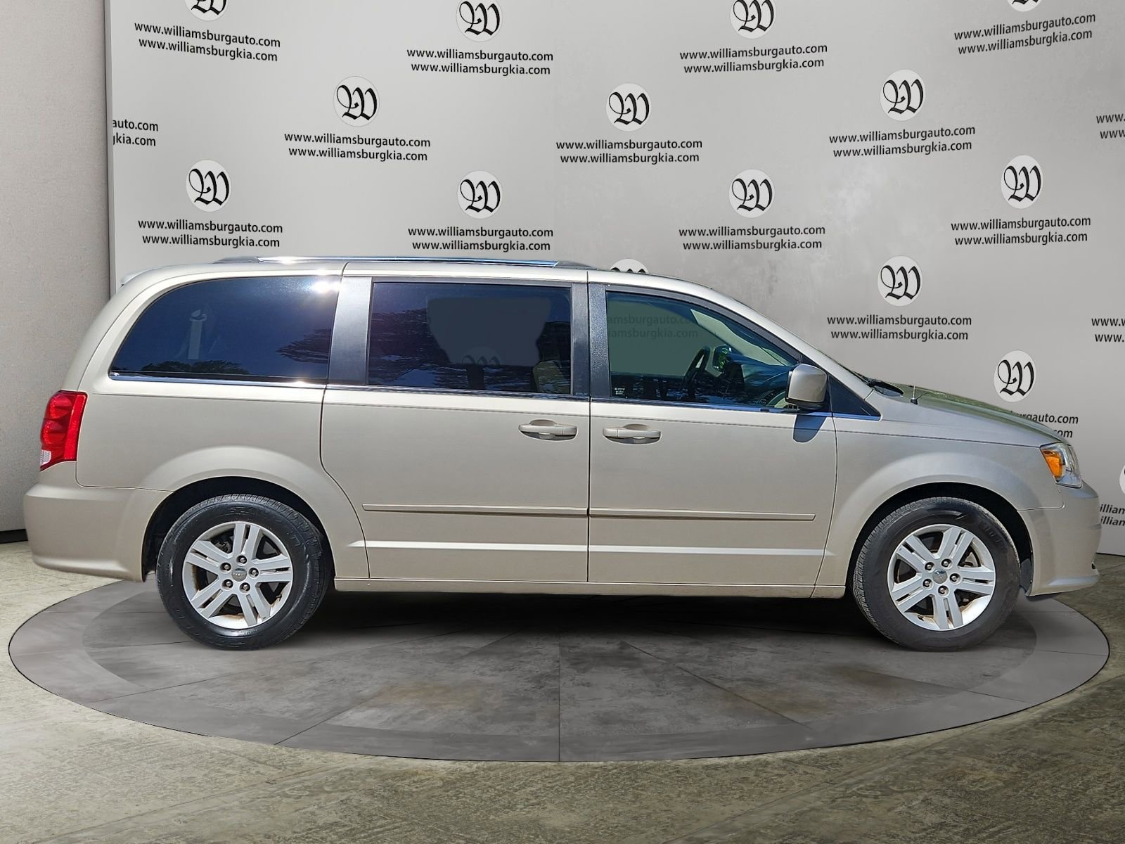 Used 2013 Dodge Grand Caravan Crew w/ Safety Sphere Group FWD image 6