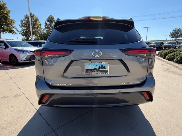 New 2026 Toyota Highlander Limited AWD/4WD image 5