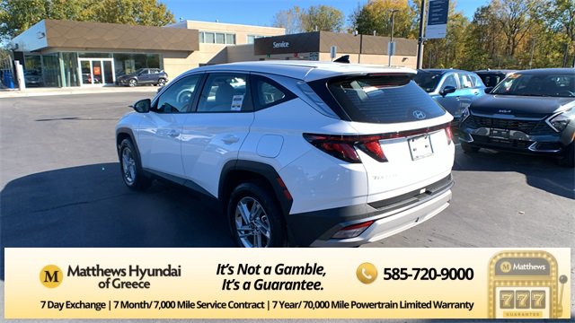 Certified 2025 Hyundai Tucson SE image 3