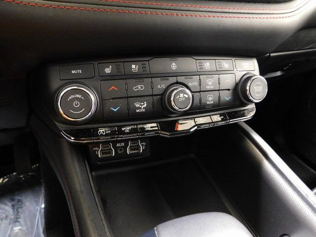 Used 2024 Dodge Durango GT image 25