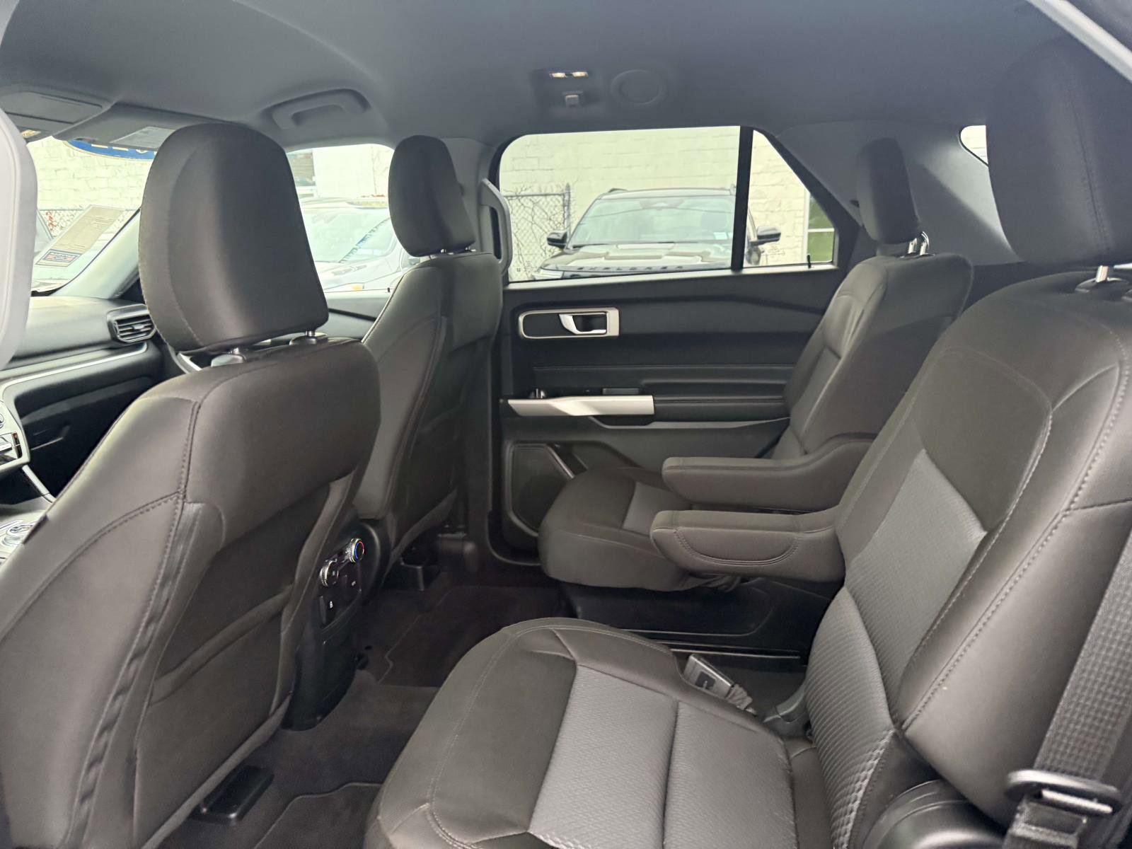Used 2022 Ford Explorer XLT image 10