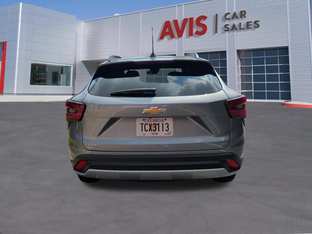 Used 2025 Chevrolet Trax LT w/ LT Convenience Package FWD image 7