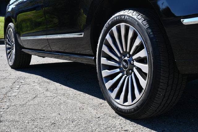 Used 2019 Lincoln Navigator L Reserve AWD/4WD image 10