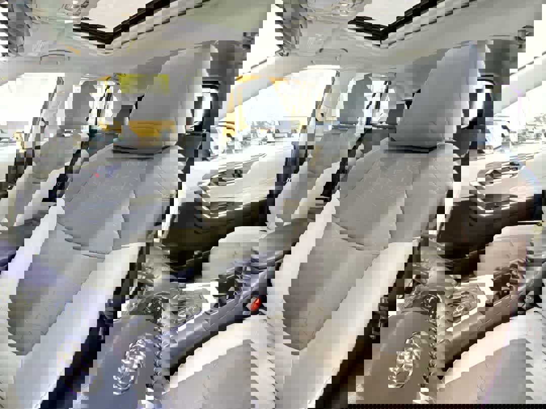 Used 2021 Toyota RAV4 XLE w/ Convenience Package image 14