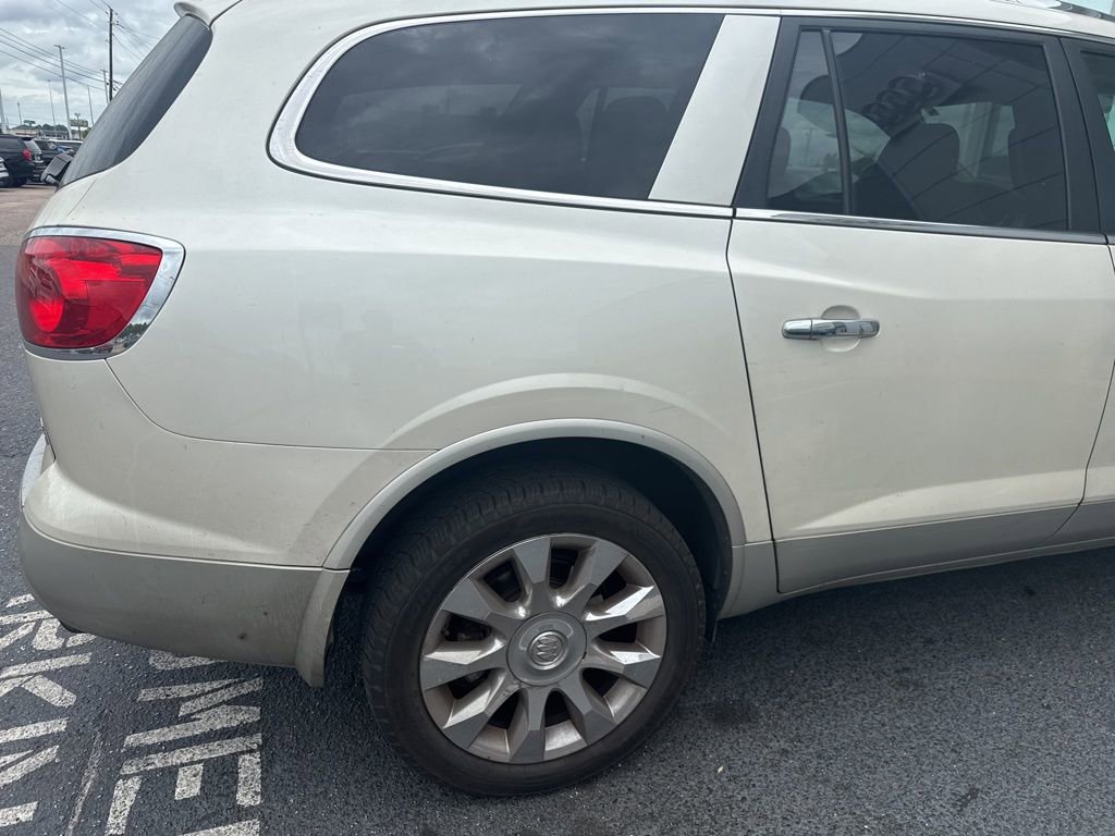 Used 2011 Buick Enclave CXL w/ Trailering Provision Package FWD image 6
