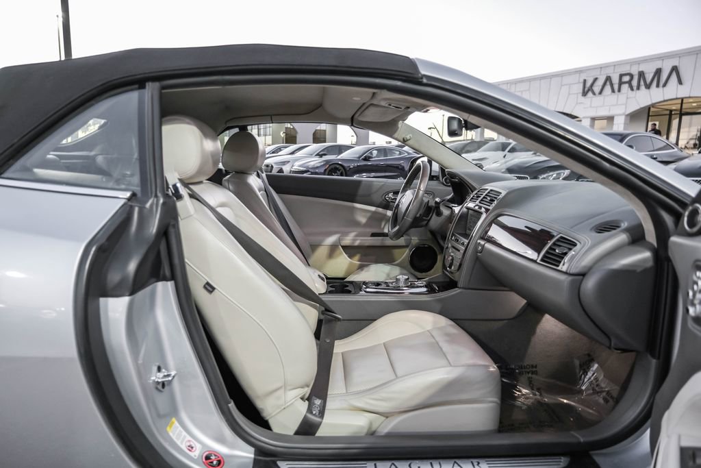 Used 2010 Jaguar XK Convertible image 34