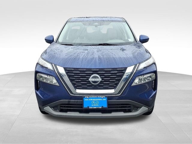 Used 2023 Nissan Rogue SV image 2