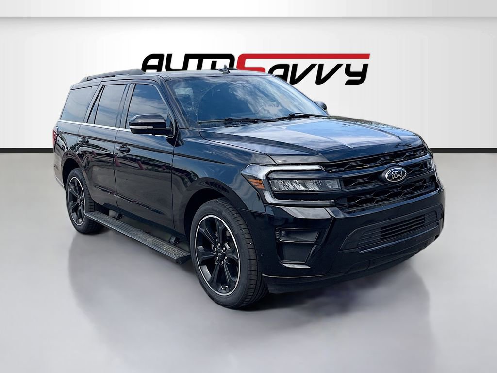 Used 2022 Ford Expedition Limited AWD/4WD image 1