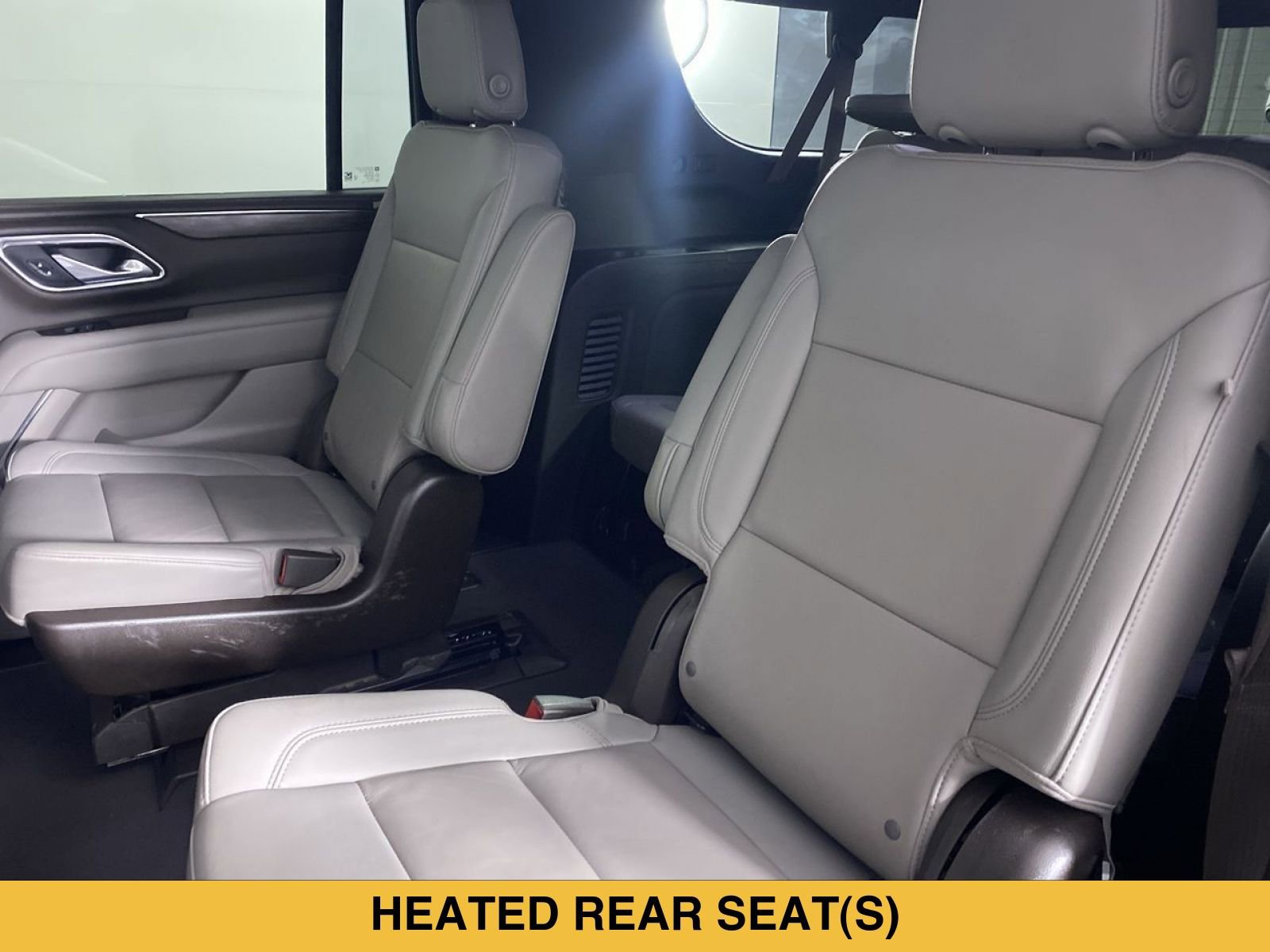 Certified 2022 Chevrolet Suburban Z71 w/ Luxury Package AWD/4WD image 13