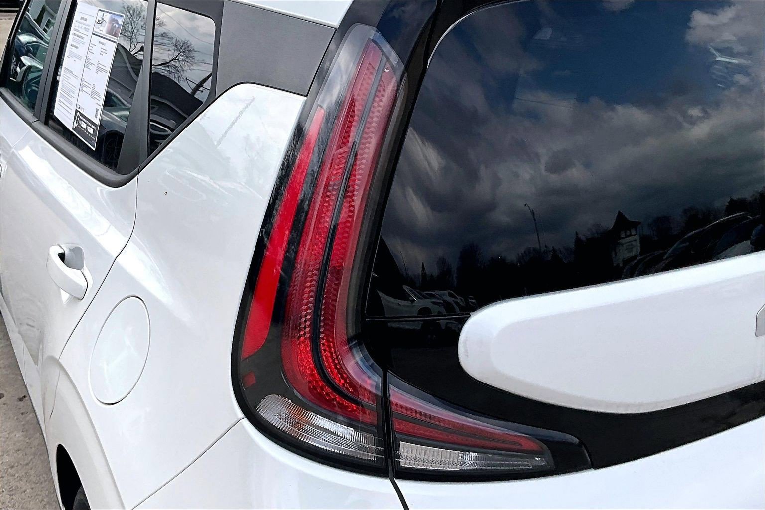 Used 2024 Kia Soul LX w/ Option Group 015 FWD image 27