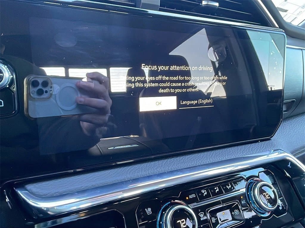 New 2025 GMC Sierra 2500 Denali w/ Denali Reserve Package image 22