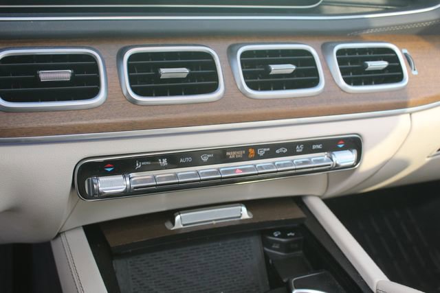 Used 2020 Mercedes-Benz GLS 450 4MATIC image 16