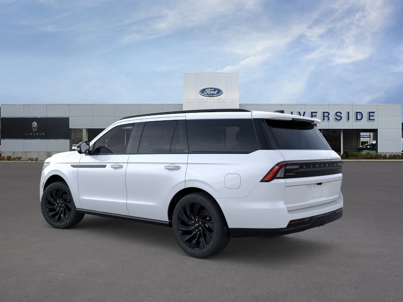 New 2026 Lincoln Navigator Reserve w/ Jet Appearance Package AWD/4WD image 4