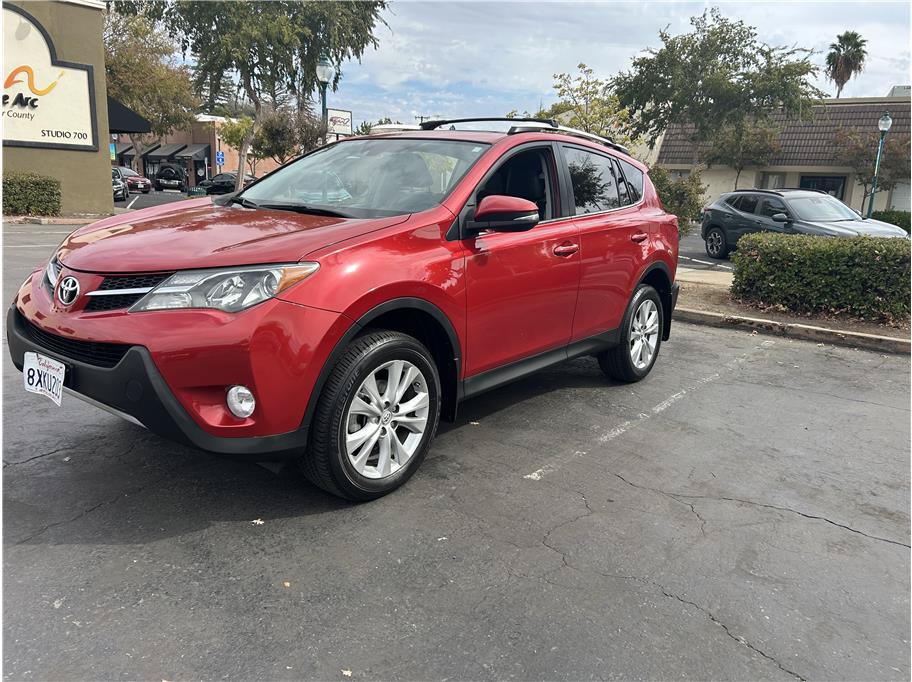 Used 2014 Toyota RAV4 Limited w/ Technology Package