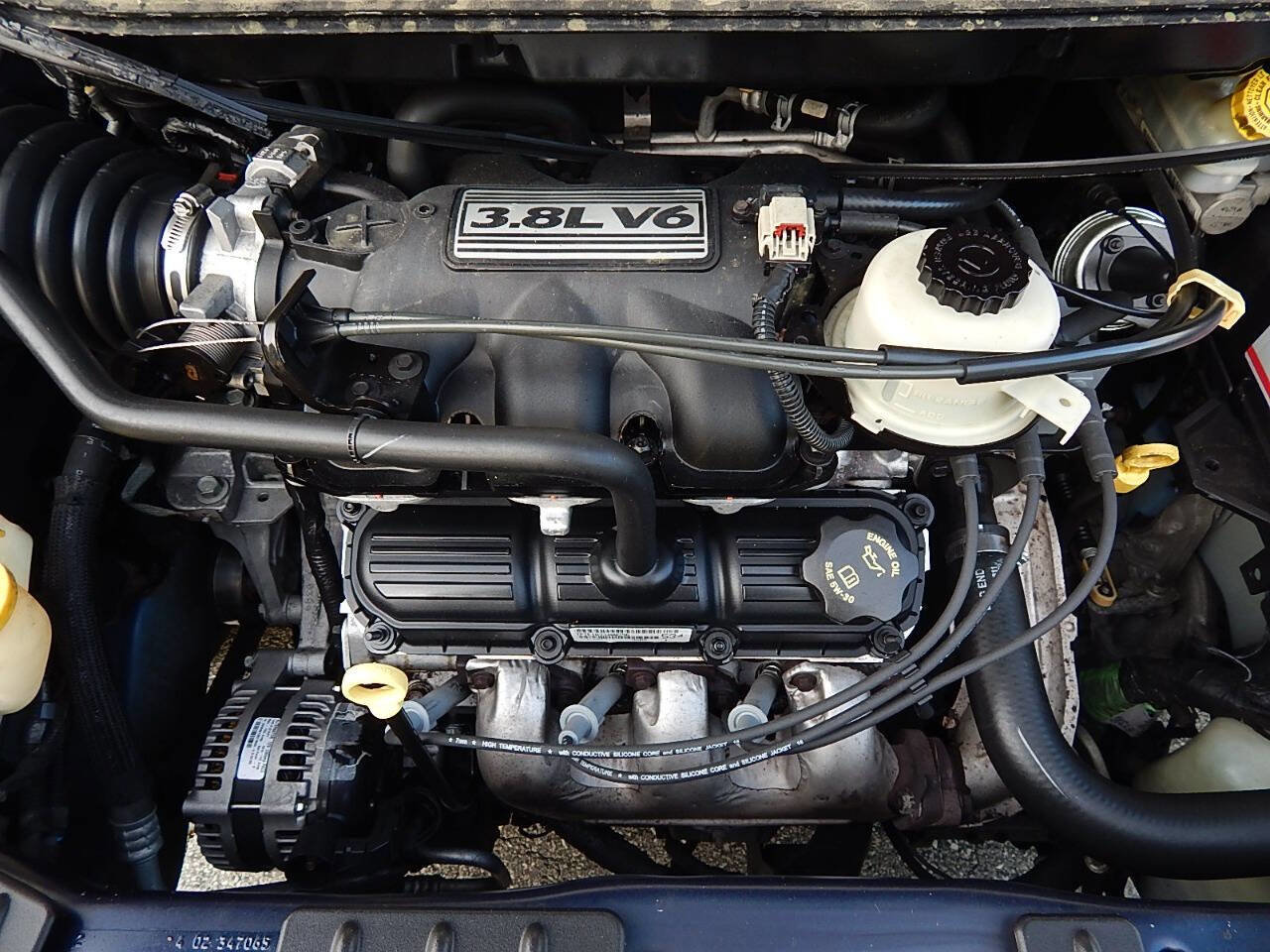 Used 2005 Chrysler Town & Country Touring w/ Luxury Group FWD image 39