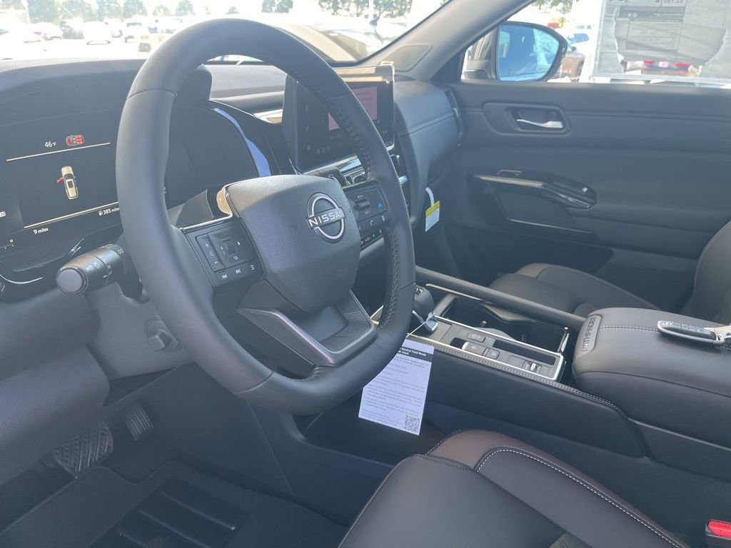 New 2026 Nissan Pathfinder Platinum w/ Cargo Package FWD image 11