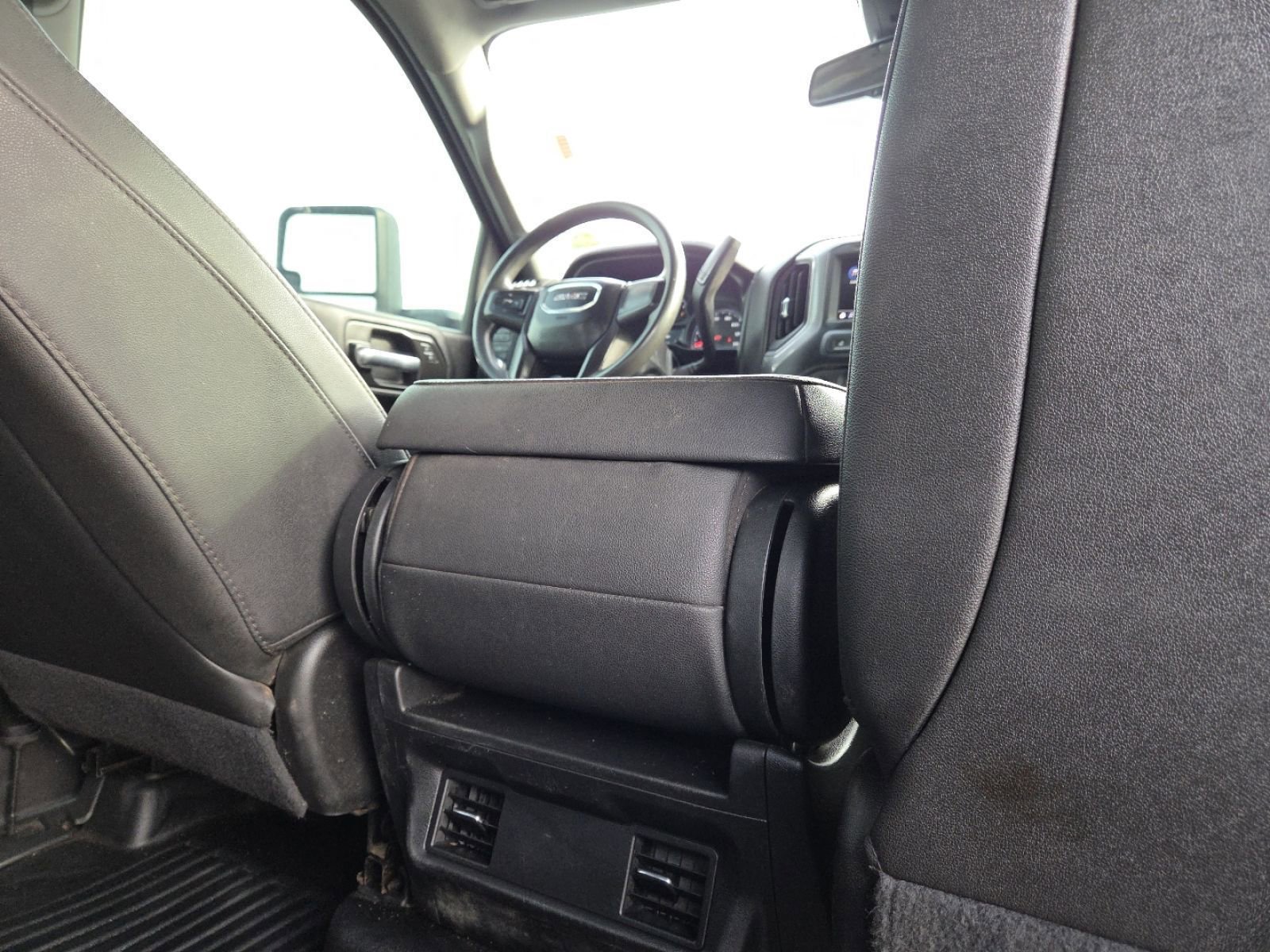 Used 2022 GMC Sierra 2500 Pro w/ Gooseneck/5TH Wheel Package image 28