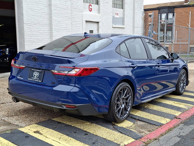 Used 2026 Toyota Camry SE w/ Multimedia Upgrade Package FWD image 6