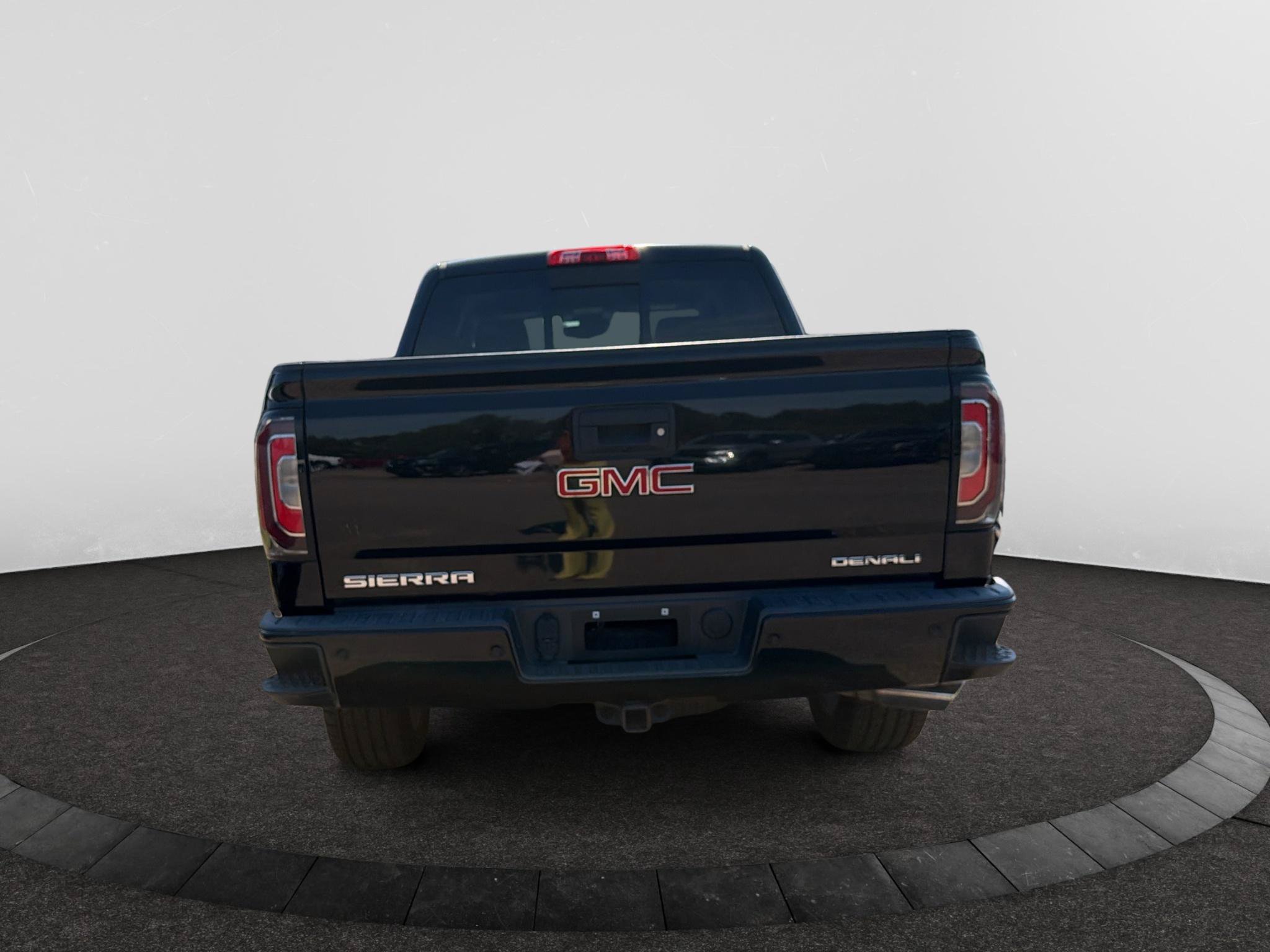 Used 2016 GMC Sierra 1500 Denali w/ Enhanced Driver Alert Package RWD image 5