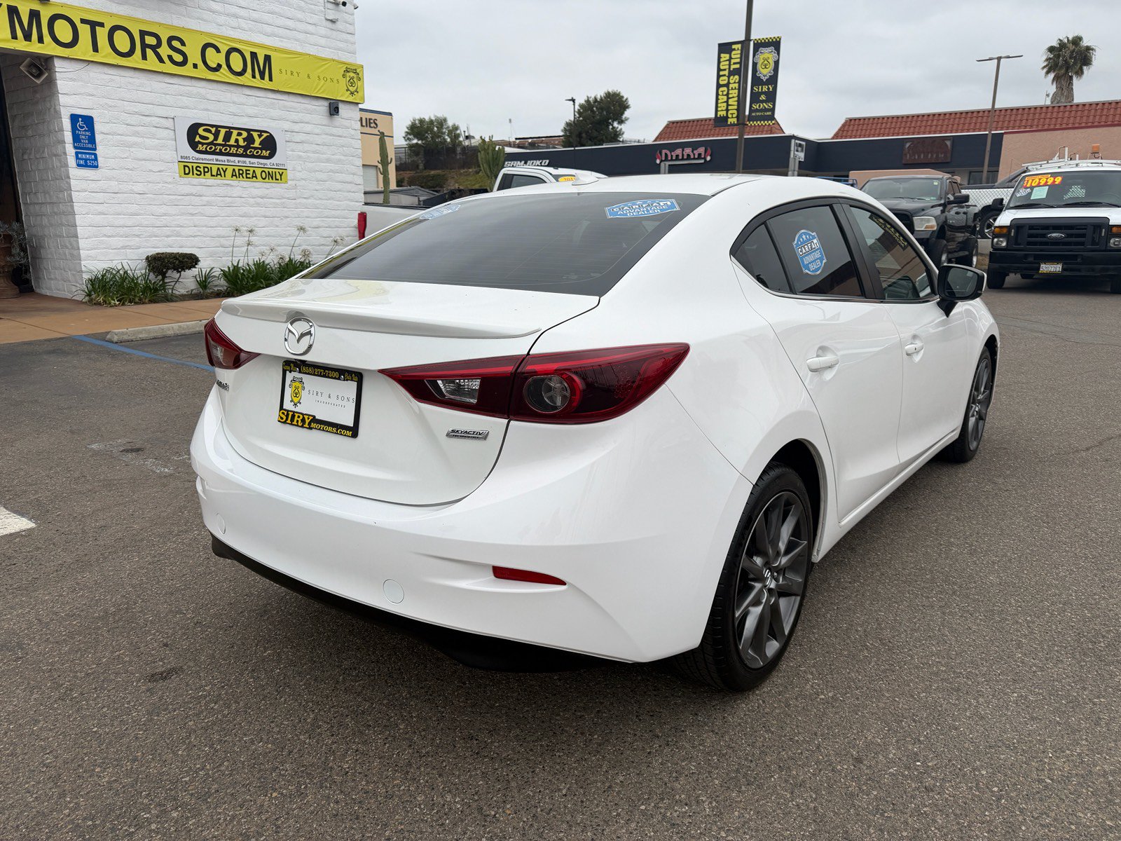 Used 2018 MAZDA MAZDA3 Grand Touring FWD image 3