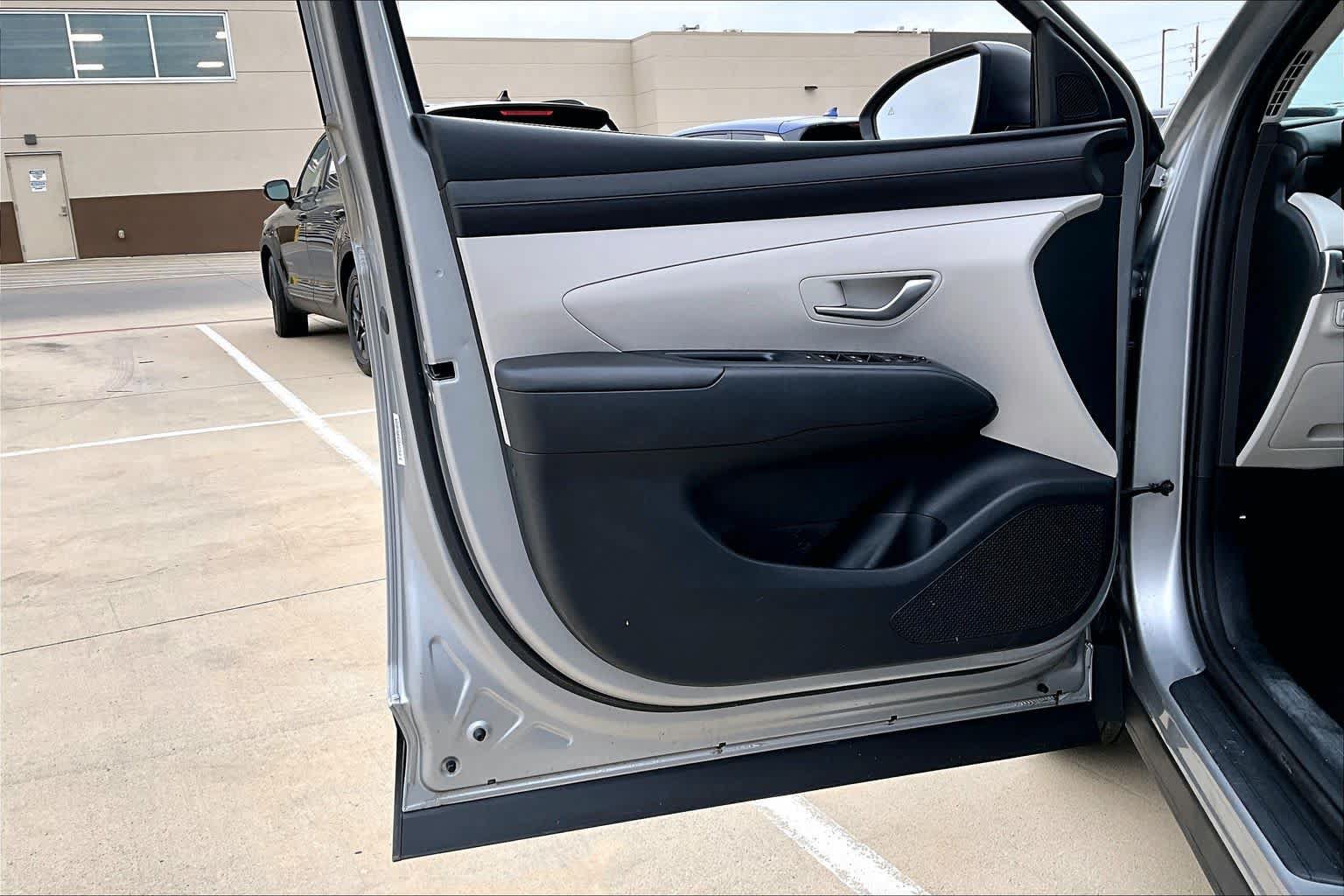 Used 2025 Hyundai Tucson SE FWD image 20